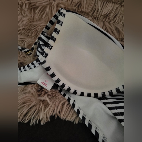 NWOT Xhilaration Stripped Push up bra swim suit - Picture 3 of 7